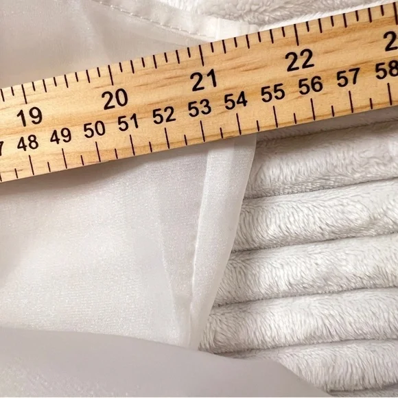 #A049 FT INC White Organza Ruffle HI -LO top with Rosette Detail - XL - Picture 8 of 10